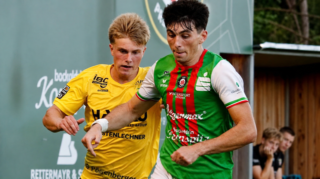Pregartens Defensivmann Dominik Gremes (r.) im Laufduell. | Foto: MeinBezirk Freistadt