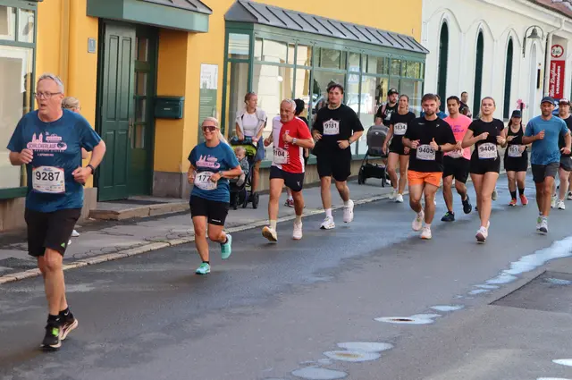 Der 9.000-er täuscht, es waren gut 2.000 am Start | Foto: Gerhard Langmann