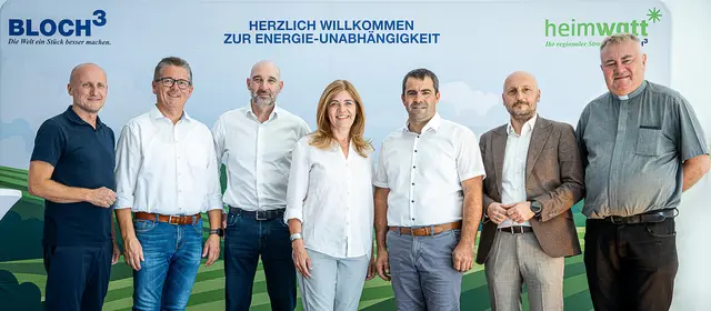 Energiefest mit offizieller Eröffnung der 3 neuen Windräder in Maustrenk mit Andreas und Franz Blochberger, Robert Pichler, NR Bgm. Angela Baumgartner und Vize-Bgm. Martin Bauer. | Foto: Bloch3