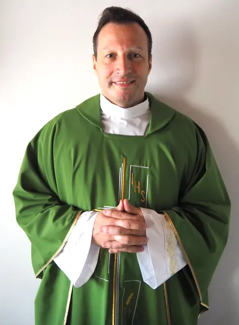 Der neue Kurat der Flugfelder Pfarrgemeinde St. Anton MMag. Lic. Dariusz Waligora, MSc.