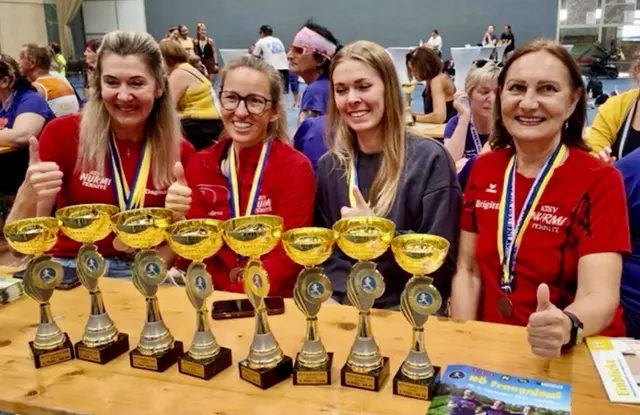 Ganz schön abgeräumt haben die Damen vom ATSV Nurmi Ternitz beim diesjährigen NÖ Frauenlauf- Dagmar Stangl, Andrea Ressler, Marlene Stangl und Brigitte Kögler (v.l) | Foto: Privat