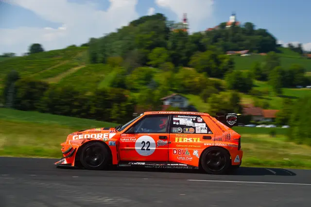 Publikumsliebling Felix Pailer fährt auch in Marktl seinen Lancia Delta Integrale.