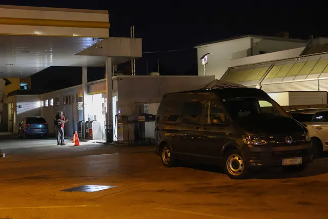 Auf brutale Art überfiel ein maskierter Täter die Eni-Tankstelle in der Grieskirchner Straße in Wels-Neustadt und erbeutete mit seiner Pistole Bargeld. | Foto: laumat.at