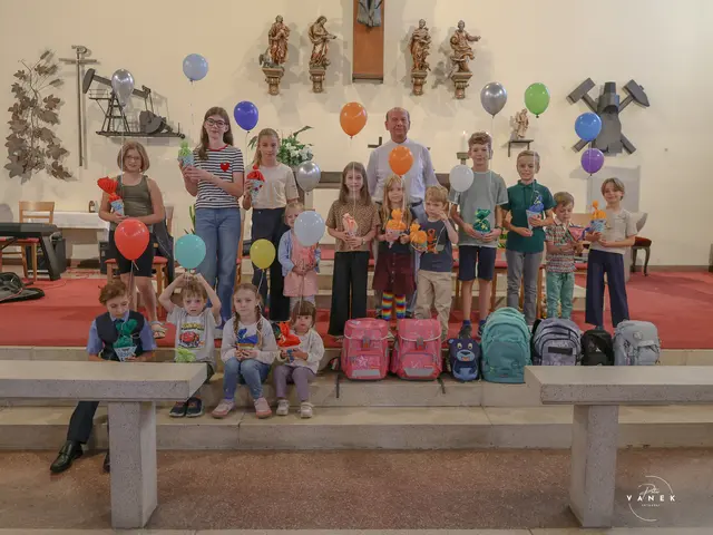 Nicht nur für die Kinder war die Segnung ein besonderer Moment.  | Foto: Peter Vanek