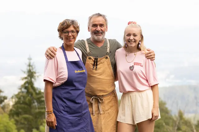 Anna Truppe (rechts) konnte auf die Unterstützung von Familie und Freunden zählen.  | Foto: Privat 