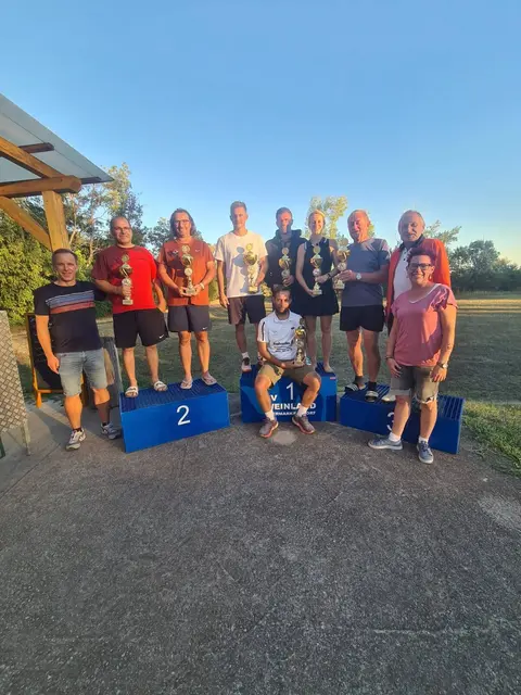Alle Pokalgewinner aus Obermarkersdorf. | Foto: Puhr