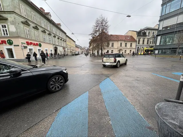 Verkehrswünsche gibt es viele. Die Universitäten wünschen sich seit Jahren mehr Verkehrsberuhigung.  | Foto: MeinBezirk/Markus Kropac