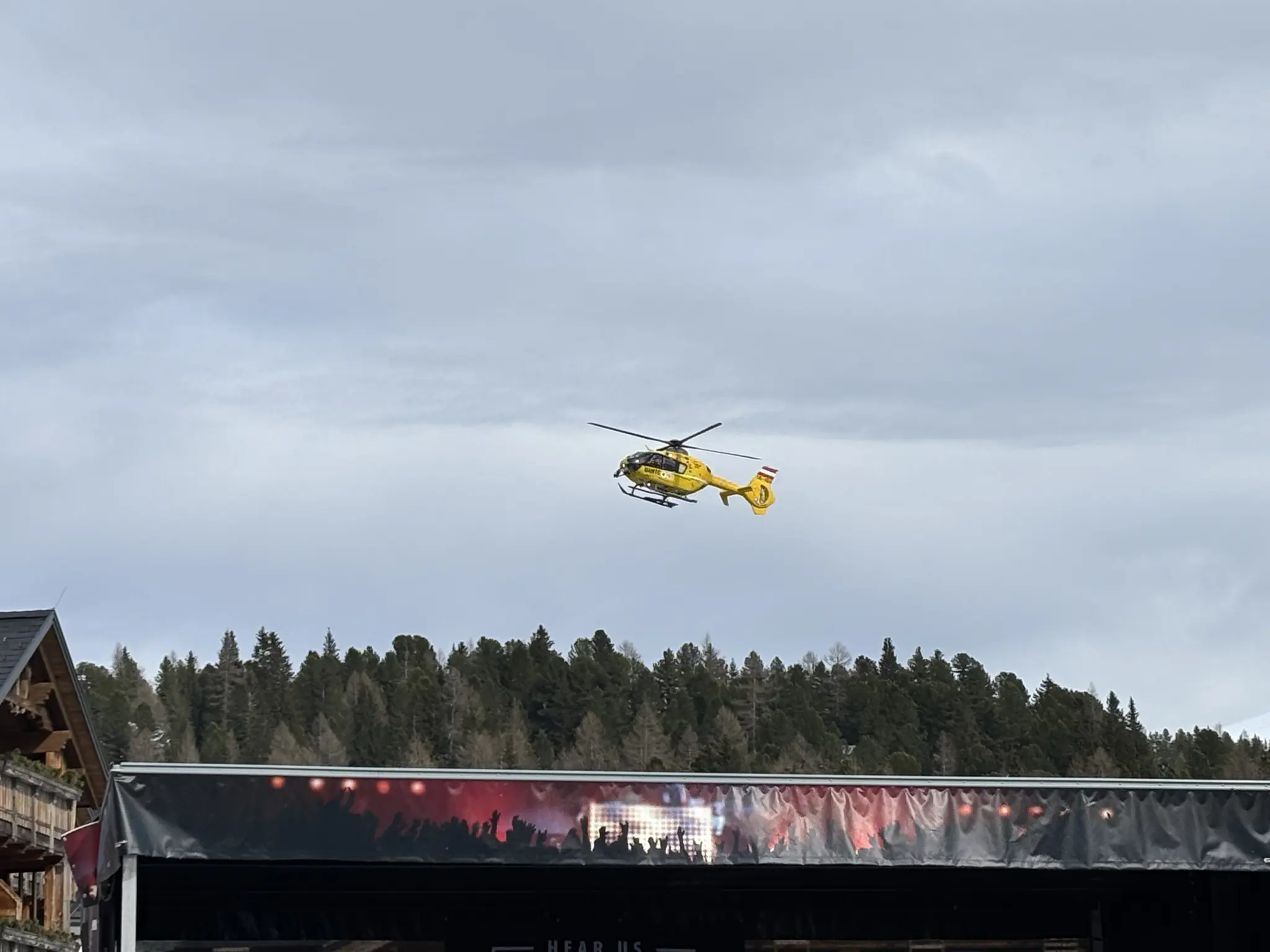 At the Bleiburg fair: Child (8) seriously injured in fall from ride - | ...