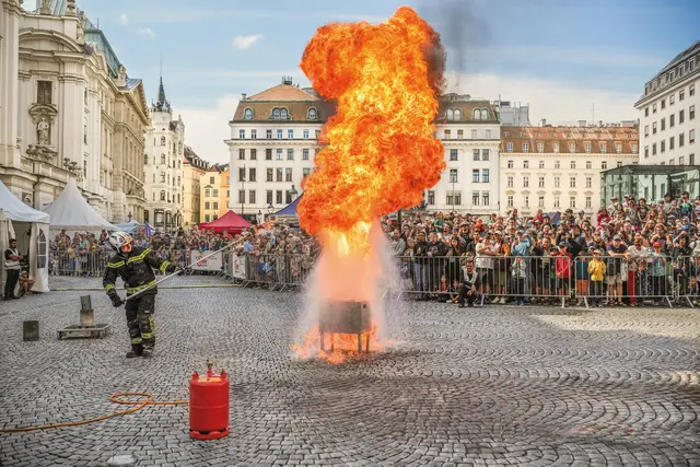 Die Berufsfeuerwehr feiert 340 Jahre. | Foto: Stadt Wien/Feuerwehr