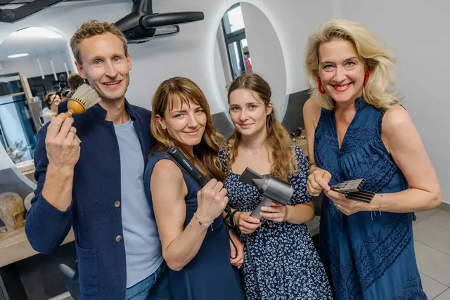 GR David Allram-Markel, Daniela Haas, Mitarbeiterin Vanessa Neller und Stadtmarketing-Obfrau Ulrike List. | Foto: 2026psb/c.kollerics