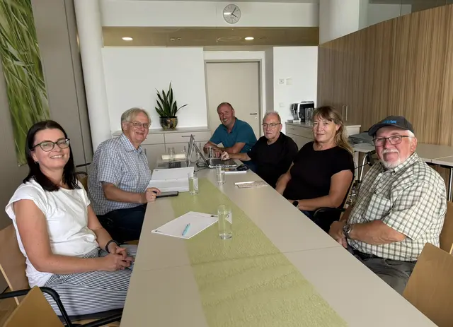 Topothek-Kollegen aus Sarleinsbach besuchten Wolfgang Sauber in Rohrbach-Berg. | Foto: Brand