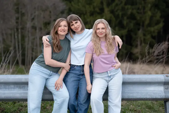Stefanie, Christina und Magdalena: Die drei Schwestern sind die Poxrucker Sisters.  | Foto: Inesthomsenphotography