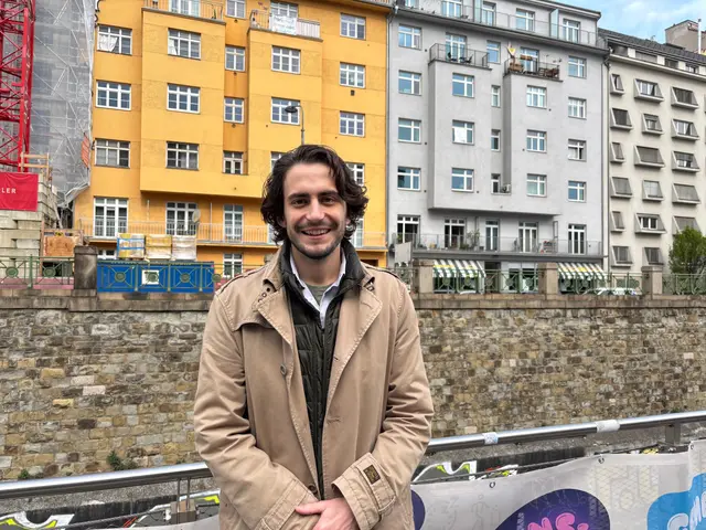Laut Bezirksvorsteherin-Stellvertreter Paul Stein (Grünen), würden dafür rund acht Parkplätze wegfallen. | Foto: Pia Rotter/MeinBezirk