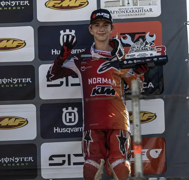 Moritz Ernecker mit dem Silbernen Pokal – nach der Verletzung im Juli ein großartiges Ergebnis. | Foto: Juan Pablo Acevedo