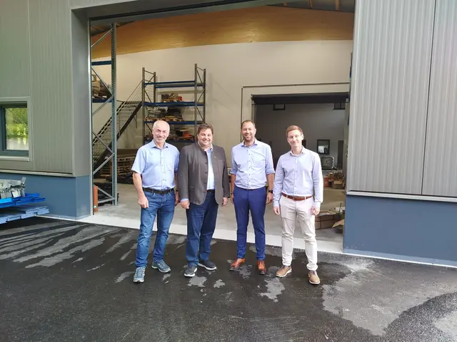 Bgm. Johann Lueger, LAbg. Vbgm. Mario Wührer, GF Markus Felber (Fuchs Metalltechnik) u. GF Philip Blamauer (E-Wolf) | Foto: VPAM