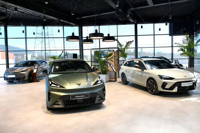 Der neue Cupra Schauraum bei SEAT CUPRA Harb in Weiz besticht mit vielen technischen und optischen Raffinessen.   | Foto: MeinBezirk/Helmut Riedl