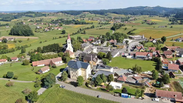 Von der Volksschule über die Sportanlage bis zur Partnerschaft mit Loro Piceno: In St. Nikolai im Sausal prägen mehrere große Projekte das Gemeindeleben. | Foto: Gernot Ambros
