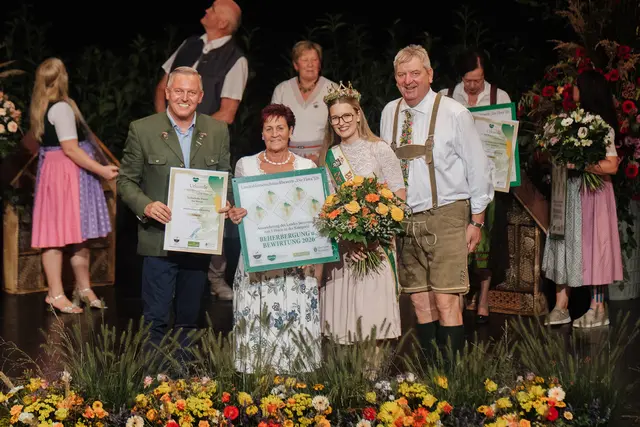 Ilse Wurzer aus Hartl erhielt ebenfalls fünf Floras. | Foto: Phil Lihotzky