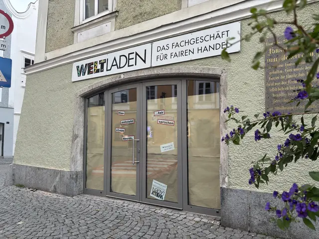 Der Weltladen Schärding zieht auf den Oberen Stadtplatz 41 um. Ab Dienstag, 15. September 2026, öffnet er dort erstmals seine Türen für Kunden.  | Foto: MeinBezirk/Michelle Bichler