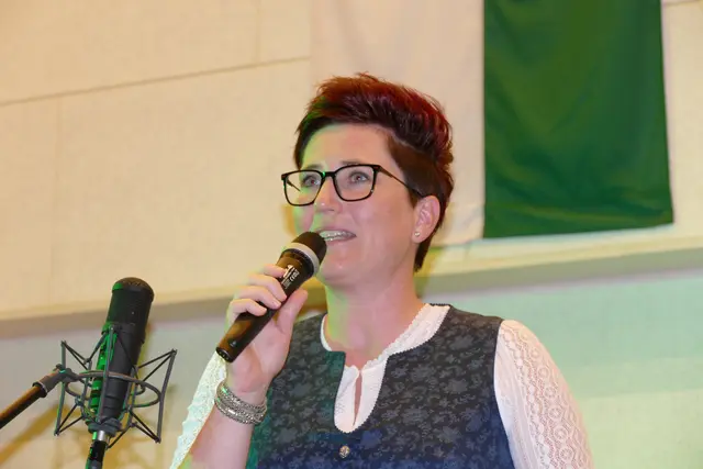 Chorleiterin Evelyn Haselmayr | Foto: Putz