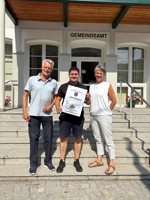 Mit der Gemeinde Traunkirchen als 200. Mitglied setzt die EEG Ebensee-Region ein starkes Zeichen für die Bedeutung regionaler Energiegemeinschaften und für eine gemeinsame, nachhaltige Energiezukunft. | Foto: Gemeinde Traunkirchen