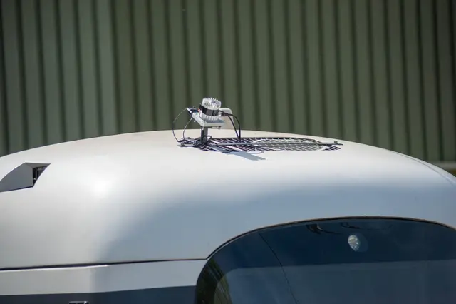 Ziel ist die Entwicklung eines intelligenten Systems, das potenziell gefährliche Begegnungen zwischen Fußgänger:innen und öffentlichen Verkehrsmitteln erkennen und künftig rechtzeitig vor möglichen Konfliktsituationen warnen kann. | Foto: JKU/Linz AG