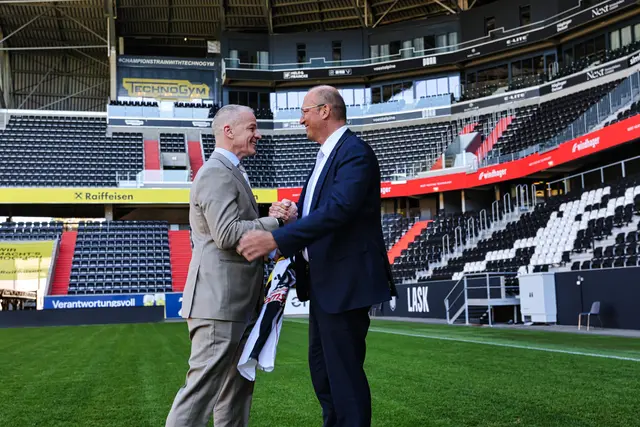 LASK-Geschäftsführer Siegmund Gruber und Raiffeisenlandesbank Oberösterreich-Generaldirektor Reinhard Schwendtbauer. | Foto: LASK