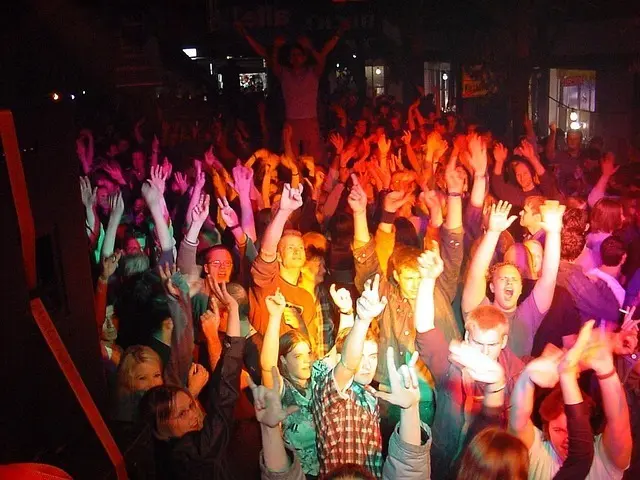 Das Ferienende wird mit einer „Back to School“-Party gefeiert.