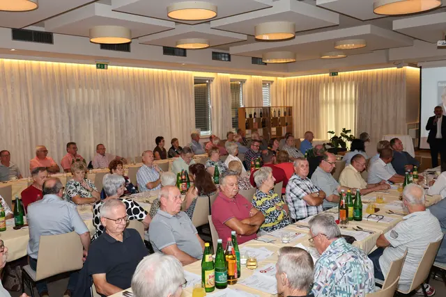 Bei der Bezirkskonferenz des Pensionistenverbandes Oberpullendorf wurde das bewährte Funktionärsteam rund um Bezirksobmann Franz Seckel einstimmig wiedergewählt. | Foto: Franz Seckel