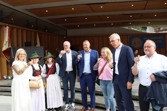 Ein „Schnapserl“ durfte zum Abschluss natürlich nicht fehlen.  | Foto: Zangerl
