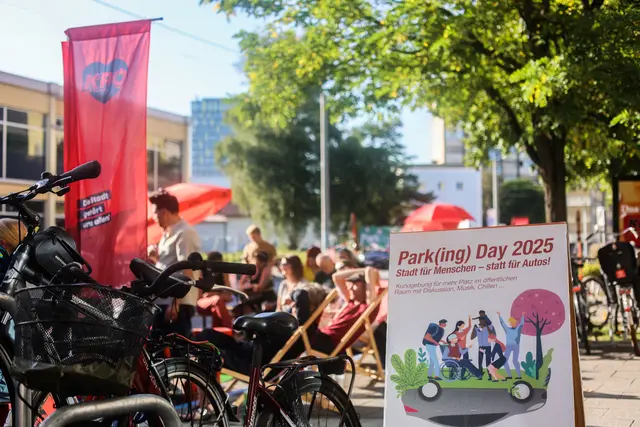  Die KPÖ brachte das Konzept de Park(ing) Days bereits 2018 nach Linz. Heuer findet die Veranstaltung in der Herrenstraße statt. | Foto: KPÖ Linz