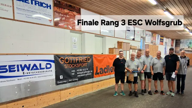3. ESC Wolfsgrub; Erich Eibl, Gerhard Lechner, Salzburgs LV Präsident Manfred Wallner, und Peter Krispler mit den Offiziellen; l. Hans - Peter Marchetti, l. Manuel Wildhölzl und Anton Inwinkl.
