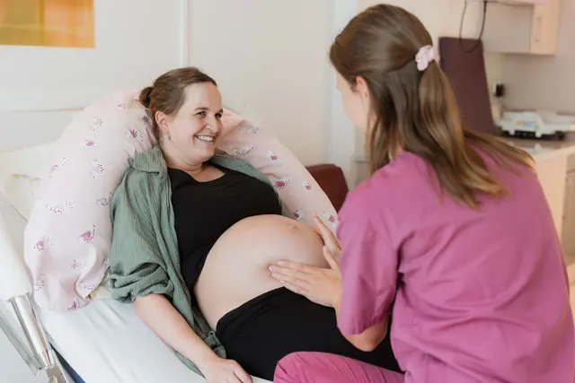 Am Storchentag erfahren die Besucher alles zum Thema Geburt, Schwangerschaft und die erste Zeit mit dem Baby. | Foto: BHS/Klugsberger