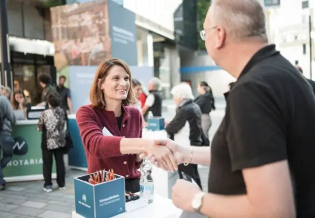 Rechtliche Fragen? Beim „Rat vom Notariat“ gibt’s Antworten aus erster Hand. Am 10. Oktober stehen Notarinnen und Notare von 9 bis 11 Uhr am Sparkassenplatz in Feldkirch für kostenlose Erstberatung zur Verfügung. | Foto: notariat.at