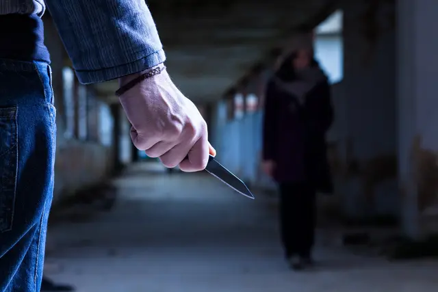 Betrunkener bedrohte Personen in Liesing mit einem Messer. (Symbolbild) | Foto: mrkornflakes/Panthermedia