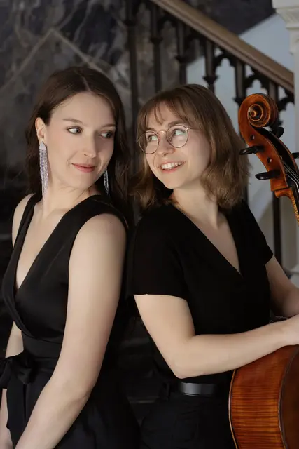 Kristin Hütter und Lida Limmer spielen im Sparkassen-Stadtsaal. | Foto: Orenc Graca