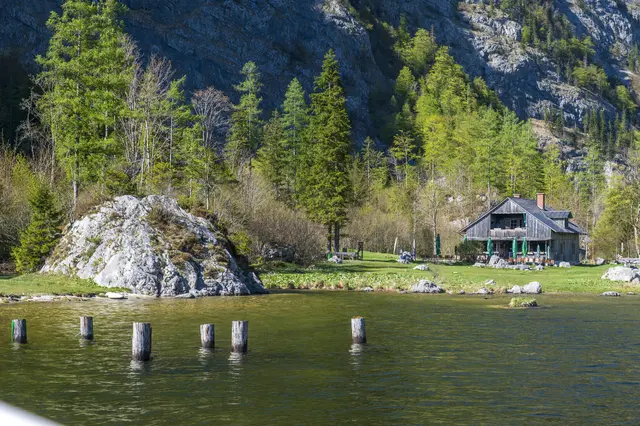 2015 fanden Dreharbeiten zu James Bond "Spectre" beim Jagdhaus Seewiese am hinteren Ende des Altausseersees statt.

 | Foto: APA-Images / Walter Pernkopf