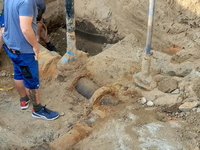 Beim Illner-Denkmal sorgt der Austausch alter Wasserleitungsschieber für mehr Sicherheit. | Foto: Johannes Kapitan