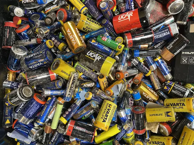 Elektrogeräte, Batterien und Akkus richtig zu entsorgen schützt Umwelt und Sicherheit. Re-Check sorgt zusätzlich dafür, dass funktionsfähige Geräte weiter genutzt werden. | Foto: AWV Leibnitz