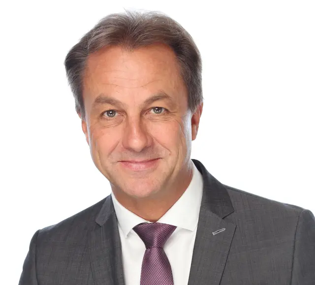 Bezirksvize Robert Wutzl (ÖVP) weist die Kritik zurück.  | Foto: BV19