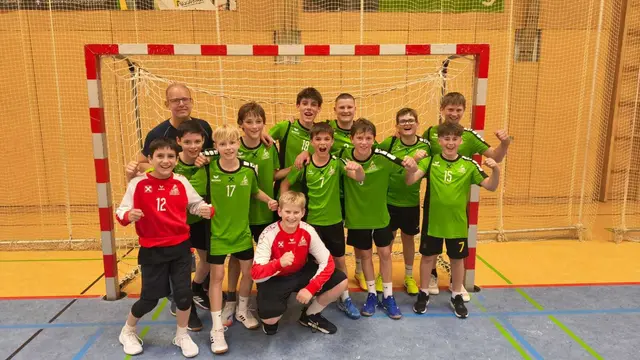 Jeden Montag wird ab 17 Uhr in der Halle des BG/BRG St. Veit trainiert.  | Foto: Privat