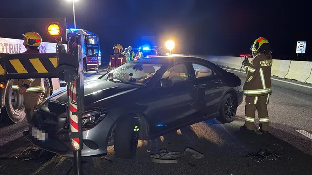 Dramatische Szenen auf der A1, doch der Unfall ging glimpflich aus. | Foto: DOKU-NÖ