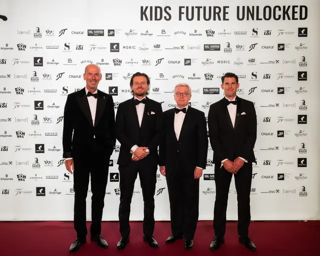 v.l.: JP-Immobilien-Eigentümer Daniel Jelitzka, Executive Chairman und Board Präsident von Bitpanda Eric Demuth, CEO der Raiffeisen Bank International Michael Höllerer, Unternehmer und ehemaligem Tennisprofi Dominic Thiem. | Foto: Gabriel Hauer / Bomdia Medien GmbH