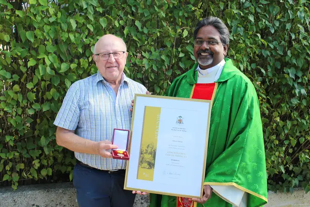 Pfarrmoderator Shiju Augustine und Johann Peham | Foto: Zarl
