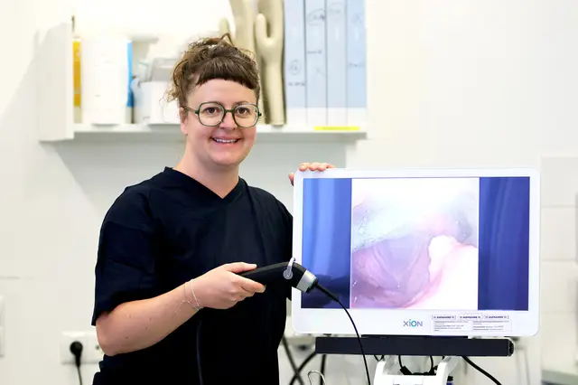 Mag. Gudrun Leitzenberger, BSc, ist Logopädin im Institut für Inklusive Medizin. | Foto: Barmherzige Brüder