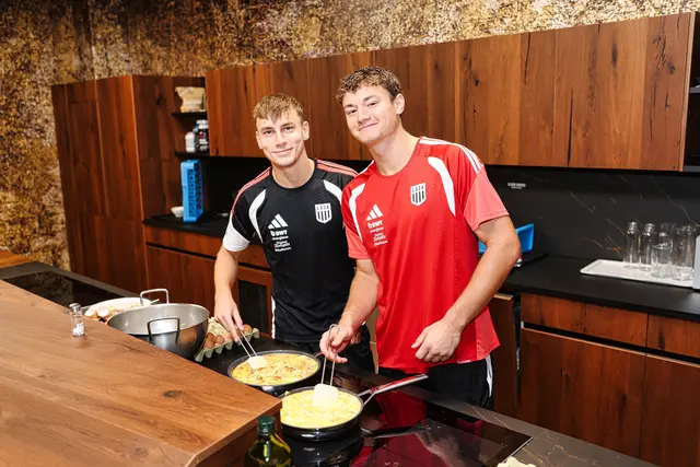 Während die "Meister"-Köche Daněk und Jungwirth kochen ... | Foto: MeinBezirk/Benjamin Reischl