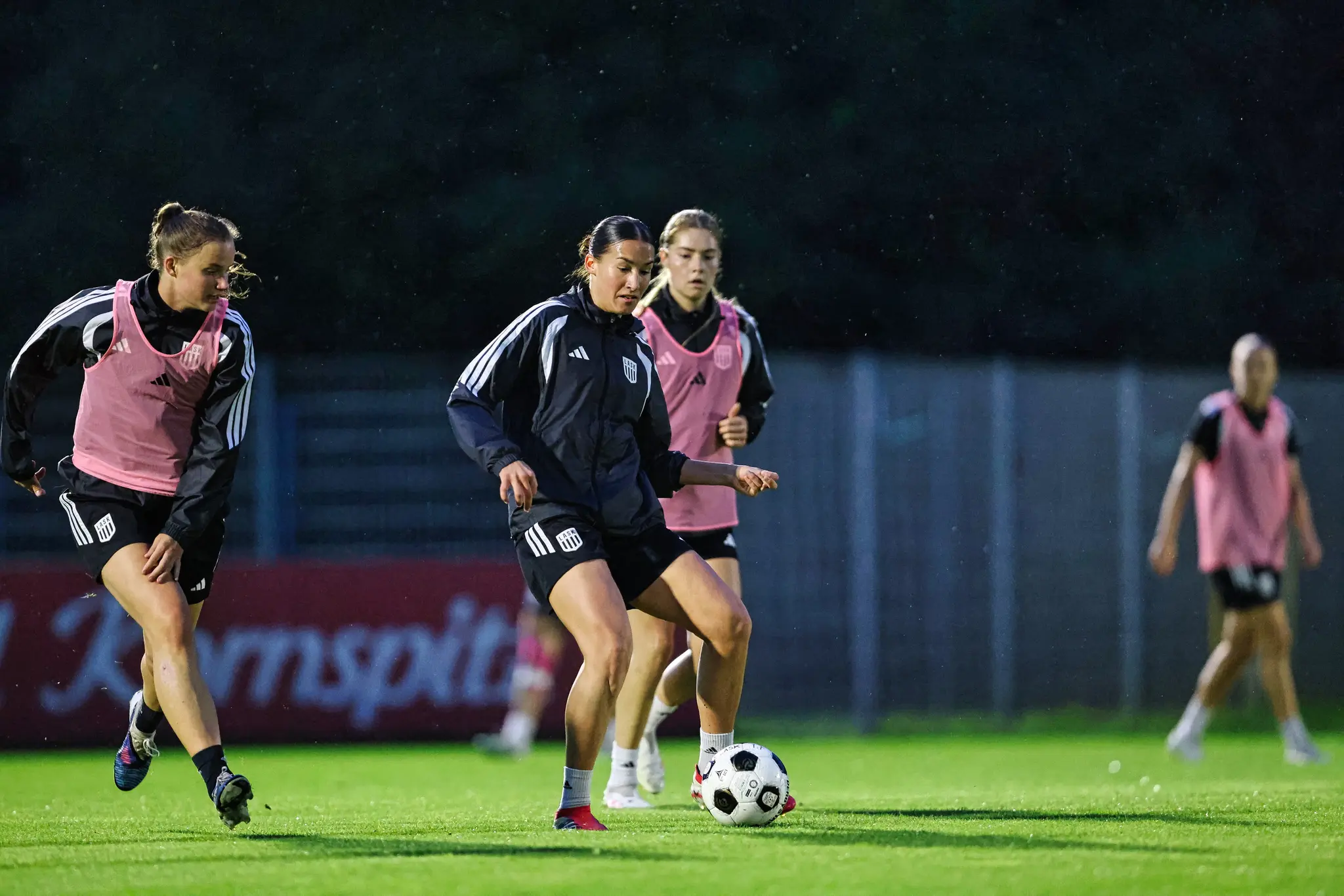 Platz im oberen Play-off als Ziel: Die LASK-Frauen greifen an - Linz