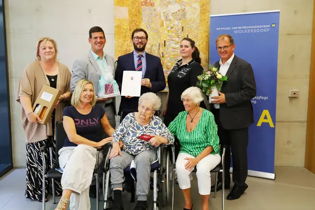 100 Jahre Lebensgeschichte: Friederike Köckeis feierte ihren 100. Geburtstag im PBZ Wolkersdorf im Kreise von Angehörigen, Mitbewohnern und Ehrengästen. | Foto: PBZ Wolkersdorf