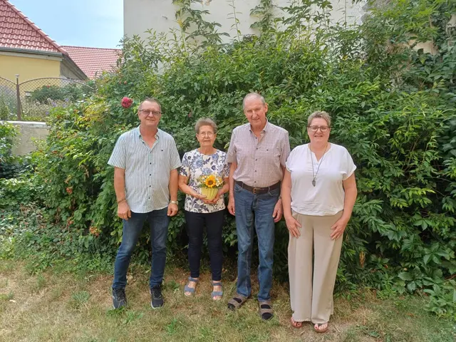 Zum Hochzeitstag gratulierten ebenfalls Bürgermeister Wolfgang Schmöger und Vize-Bürgermeisterin Anita Mailer dem Ehepaar Christine und Heinrich Greill. | Foto: Gemeinde Rosenburg-Mold