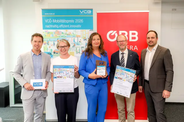 v. l.: VCÖ-Sprecher Christian Gratzer, Christian Holzhauser von der Wirtschaftskammer Wien, Andrea Faast von der Wirtschaftskammer Wien, Stadträtin Ulli Sima (SPÖ) und Christian Holzer von der ÖBB-Infrastruktur. | Foto: Stadt Wien/Christian Fürthner